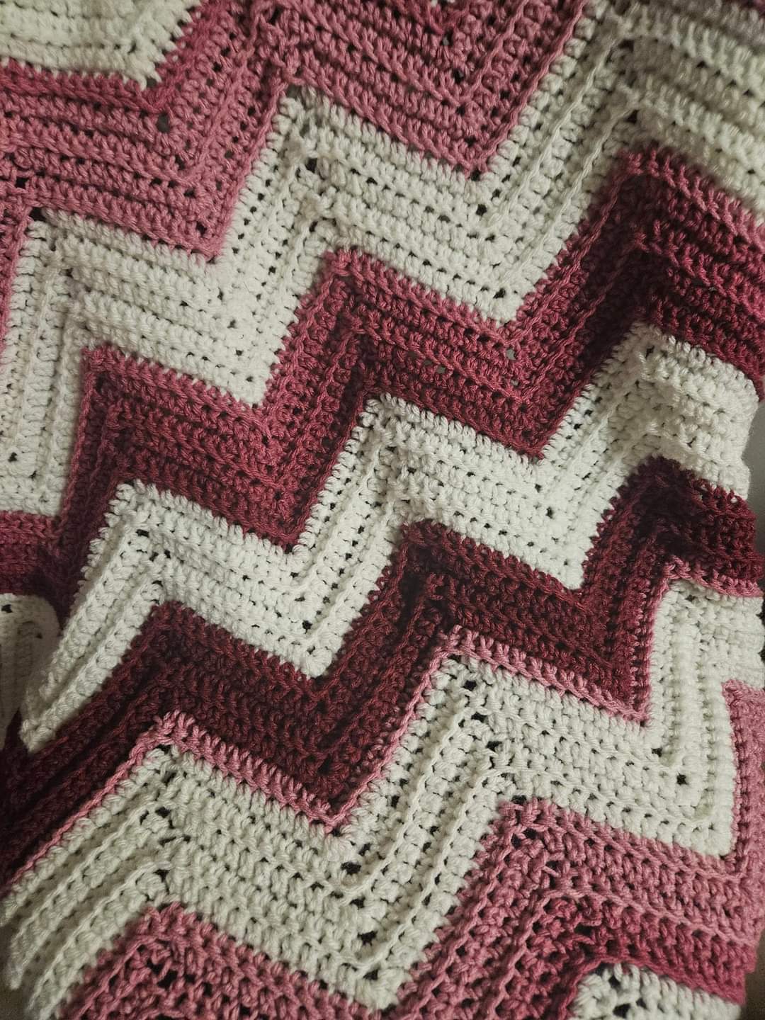 Berry Ripple Throw
