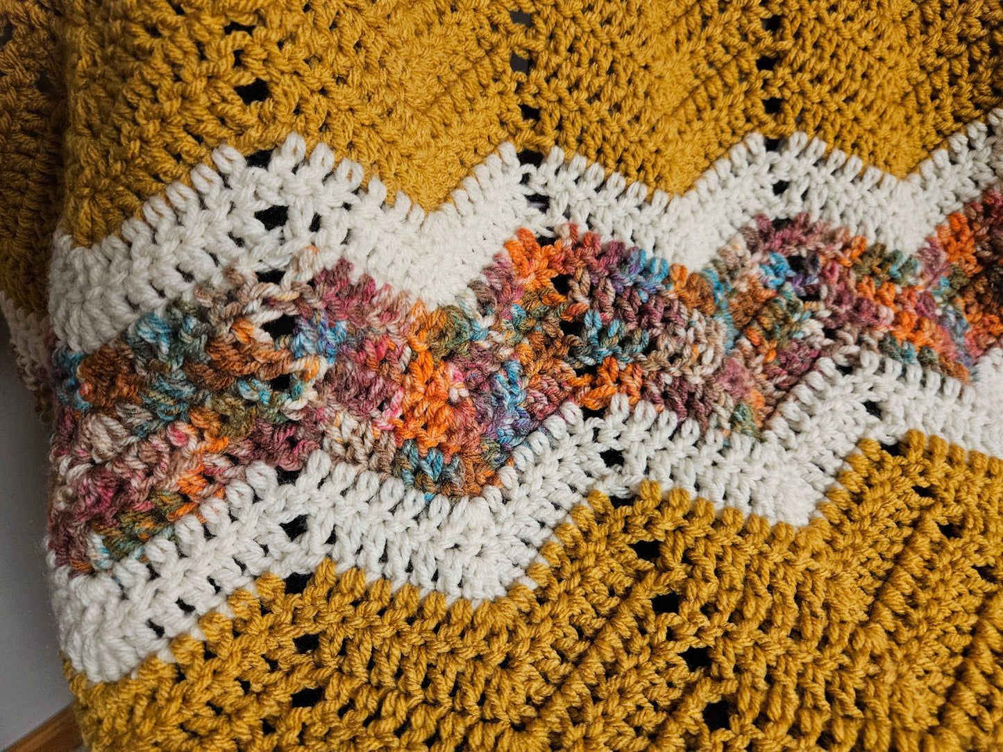 Sungold Ripple Lapghan